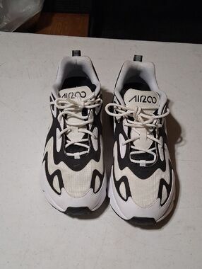 Nike Air 200 Men's Black and White Sneakers